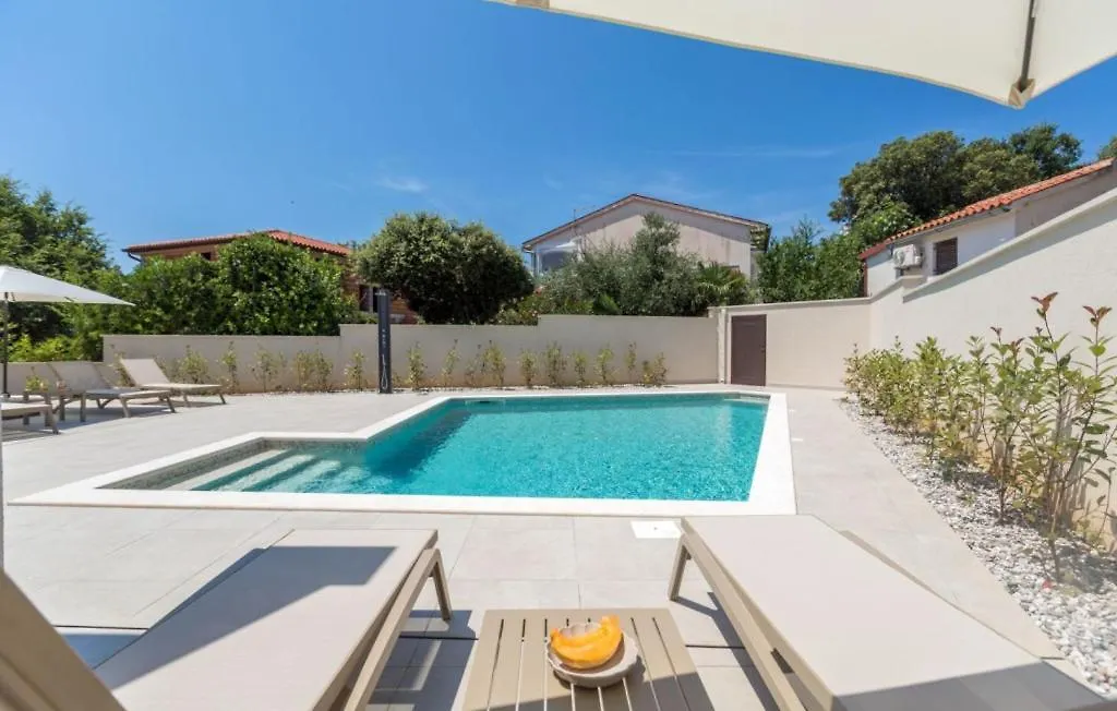 Villa Cissa By Villas Guide ペロイ